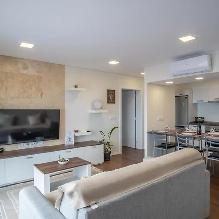 Azinhaga Villa Gaula